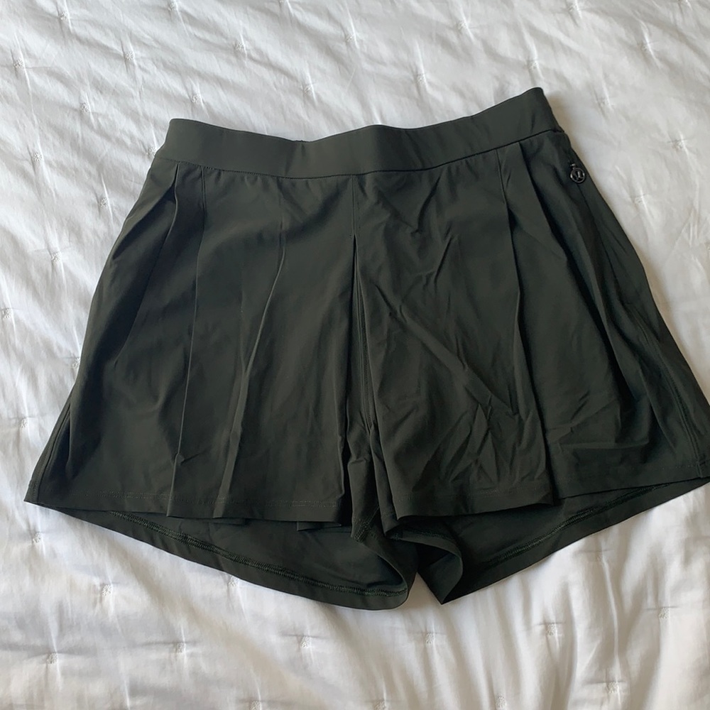 Lululemon City Skort in hunter green